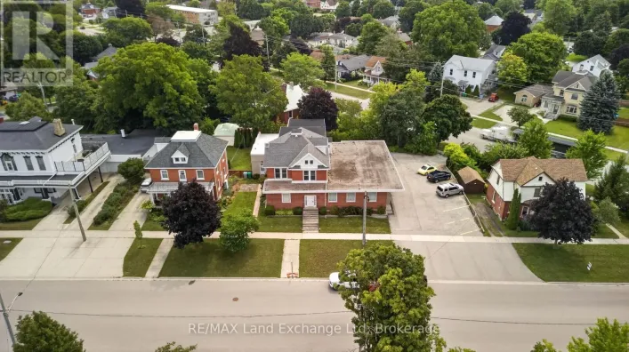 77 MONTREAL STREET, Goderich)