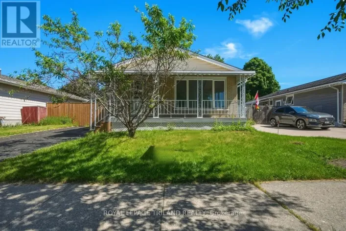 77 RENNY CRESCENT, London South