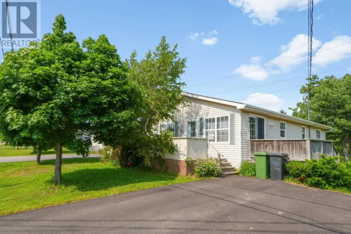 77 River Ridge Drive, East Royalty