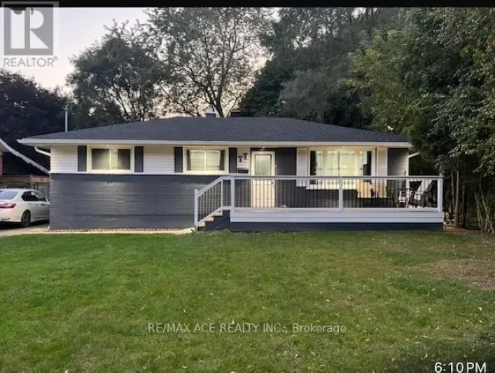 77 STUART STREET, London East