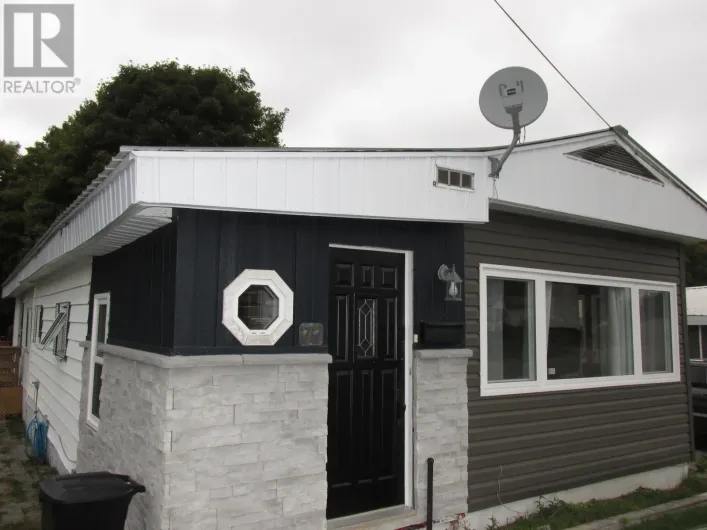 77 Westhill RD, Elliot Lake