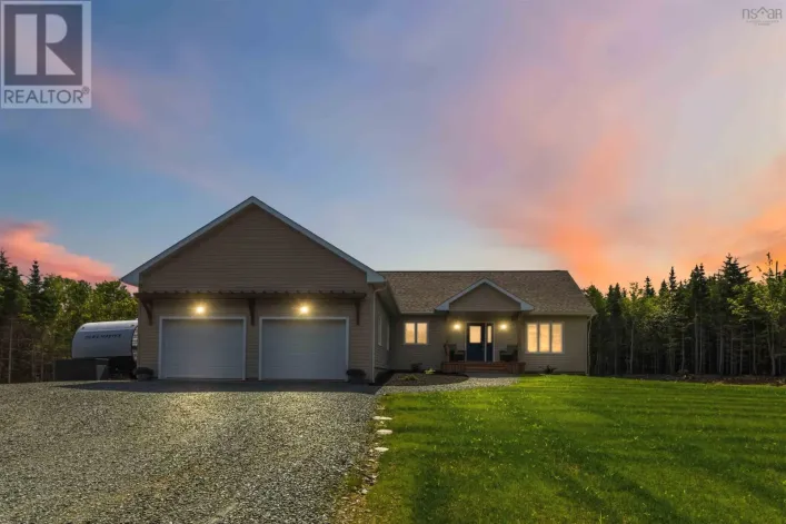 77 Whisper Ridge, Porters Lake