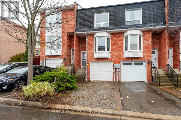 77 WILLIAM CURTIS CIRCLE, Newmarket