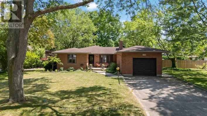 770 GALLOWAY CRESCENT, London South