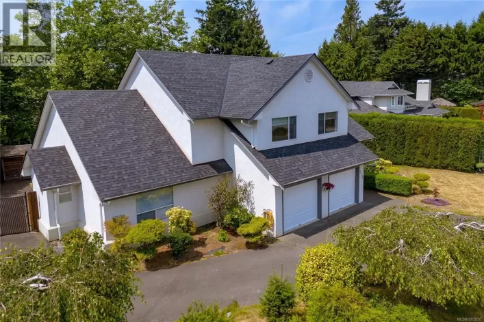 772 Wesley Crt, Saanich