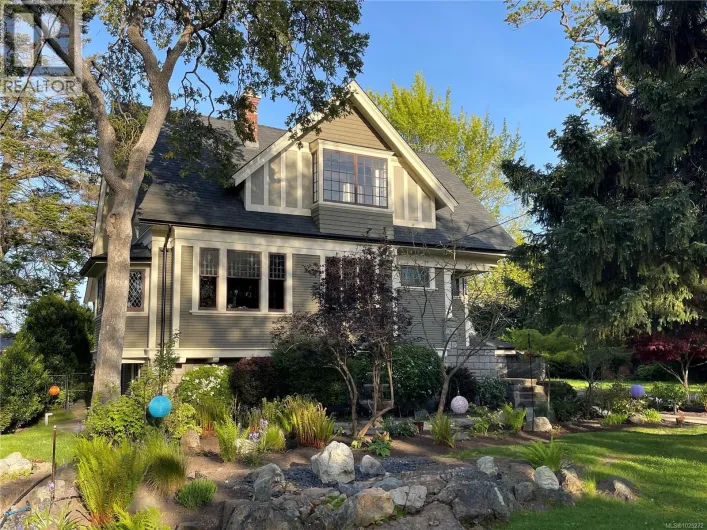 773 Island Rd, Oak Bay