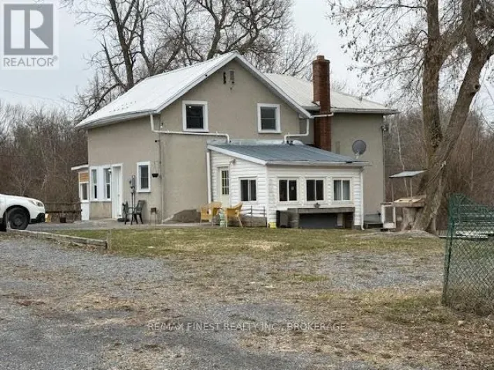 773 NINTH CONCESSION ROAD, Stone Mills