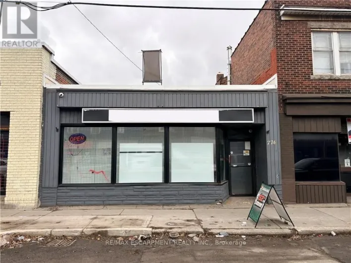 774 BARTON STREET E, Hamilton