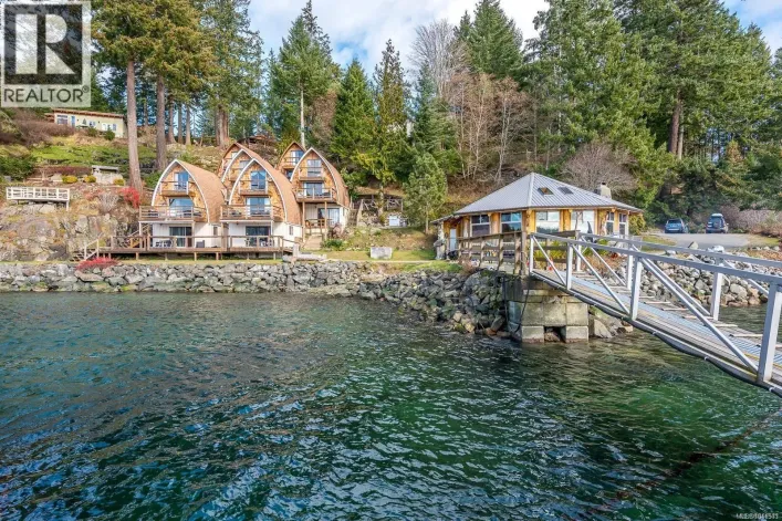 774 Cliffe Rd, Quadra Island