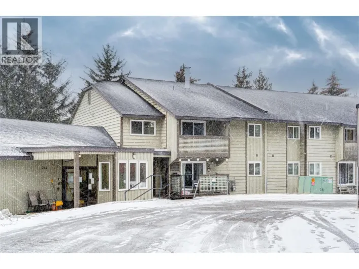 775 Balmer Crescent Unit# 201, Elkford