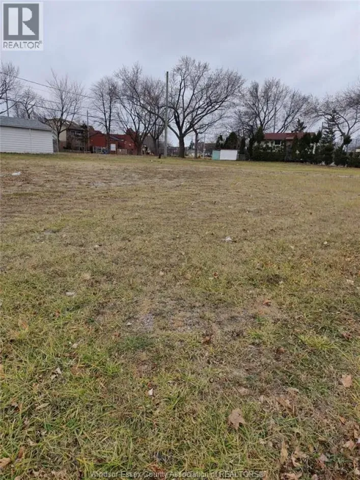 775 RIVERSIDE DRIVE East, Windsor