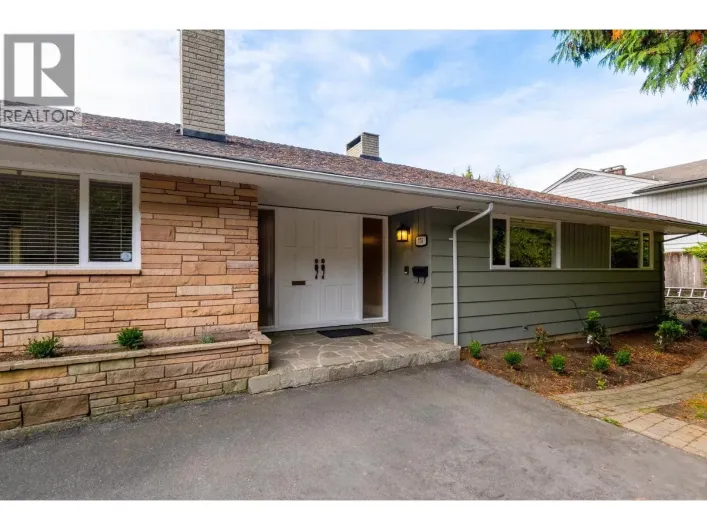 775 SOUTHBOROUGH DRIVE, West Vancouver