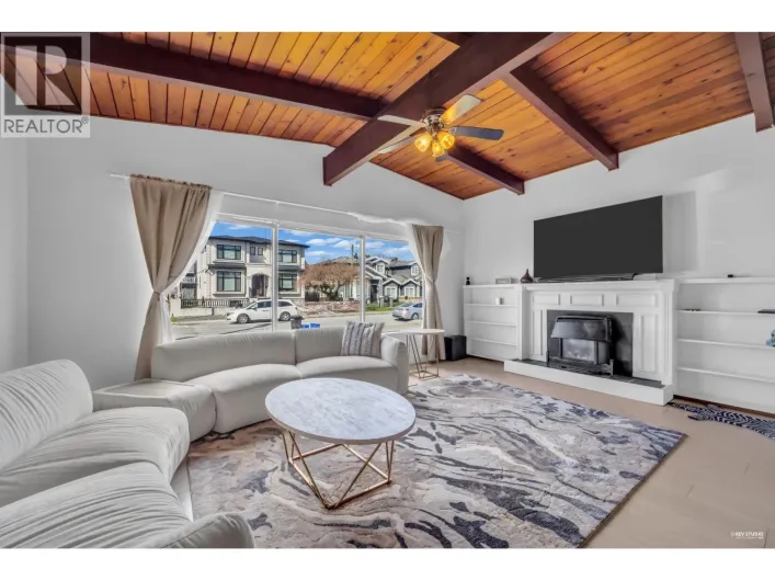 7750 15TH AVENUE, Burnaby