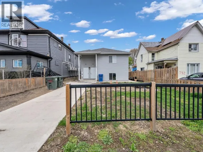 776 University Ave E, Windsor