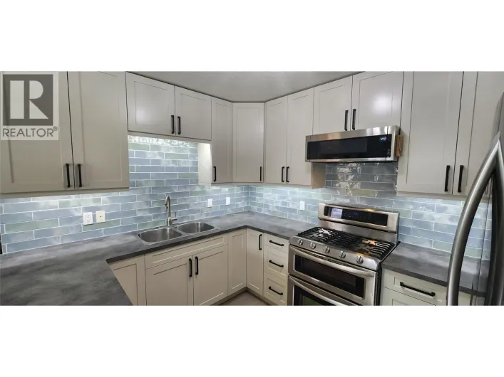 7766 18th Street, Grand Forks