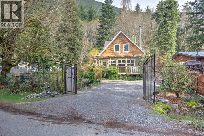7777 Sunset Dr, Lake Cowichan