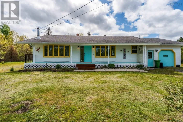 7784 Highway 101, Plympton