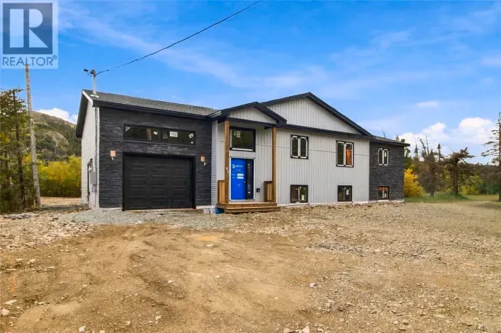 778-780 Pouch Cove Line, Pouch Cove