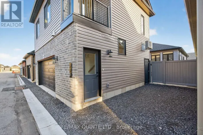 77B ATHABASKA DRIVE, Belleville