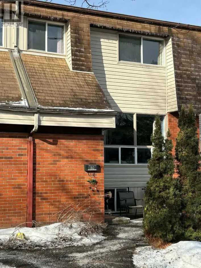 78 - 5D SONNET CRESCENT, Ottawa