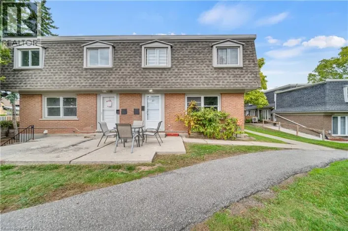 78 BORDEN Parkway Unit# 11, Kitchener