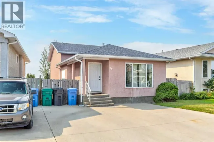 78 CHILCOTIN Road W, Lethbridge