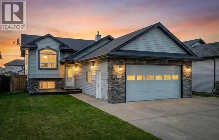 78 Lakeway Boulevard, Sylvan Lake