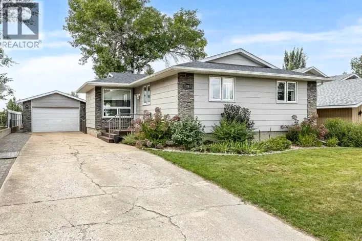 78 Seven Persons Crescent SW, Medicine Hat
