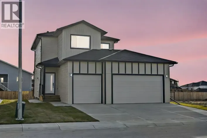 78 Vincent Crescent, Olds