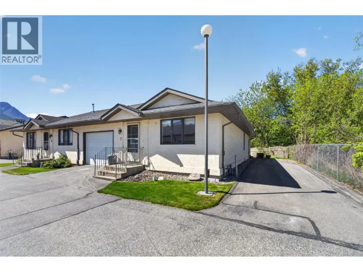 780 10 Street SW Unit# 7, Salmon Arm