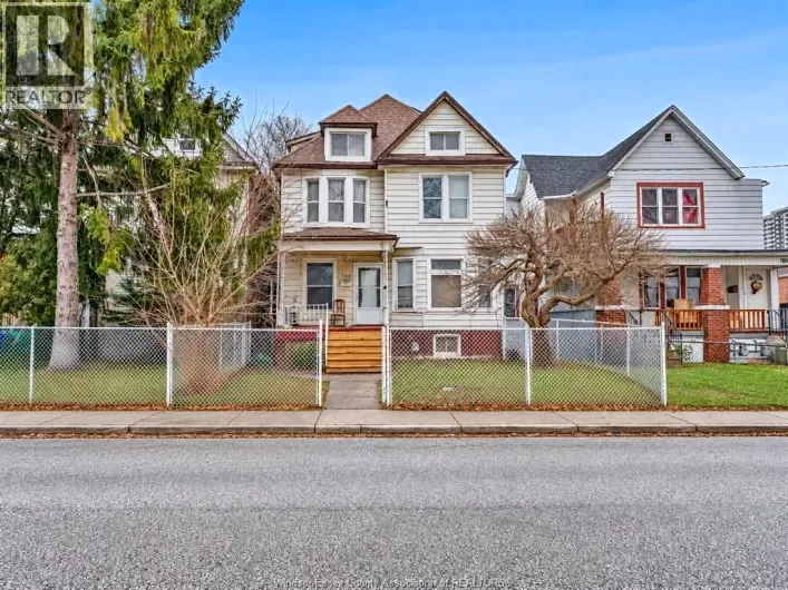 780 DOUGALL, Windsor