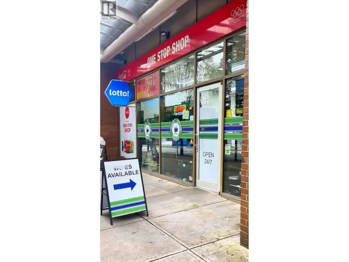 780 NELSON STREET, Vancouver