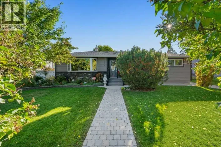 7804 7 Street SW, Calgary