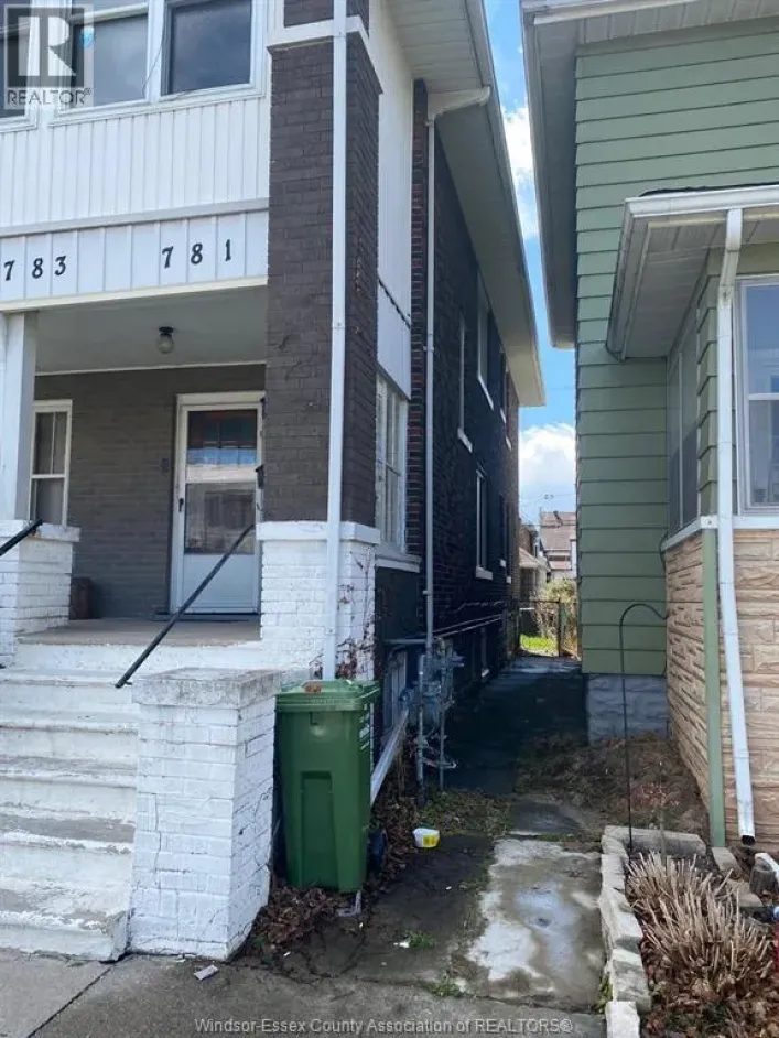 781 GLADSTONE AVENUE, Windsor