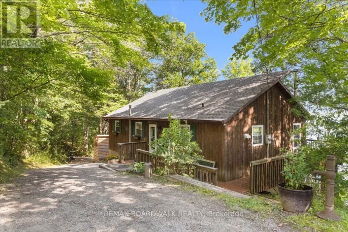 781 NORTH SHORE ROAD, Rideau Lakes