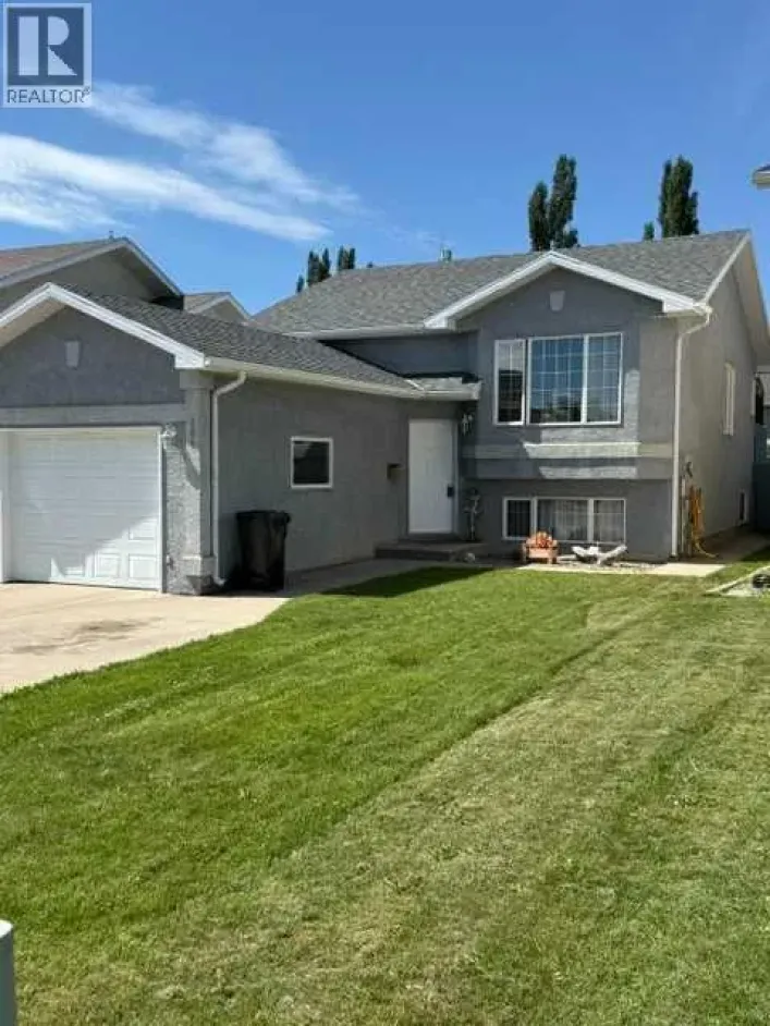781 Red Crow Boulevard W, Lethbridge