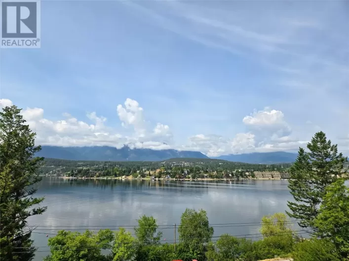 782 Lakeview Road, Invermere