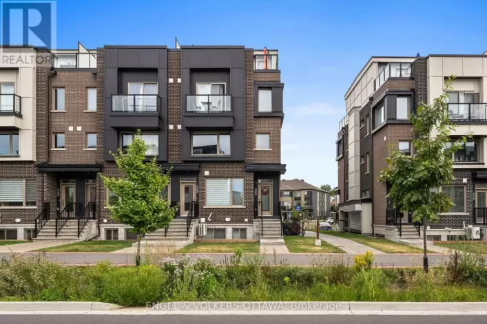 782 MIKINAK ROAD, Ottawa