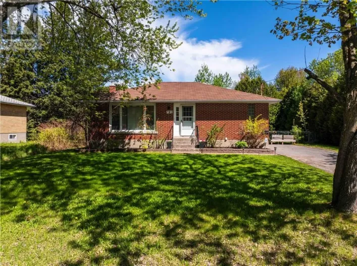 782 Robinson Drive, Sudbury