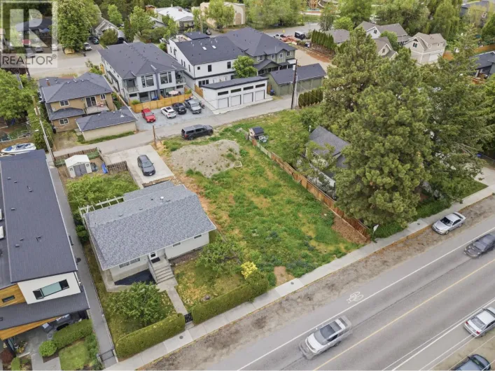 784 Cadder Avenue, Kelowna