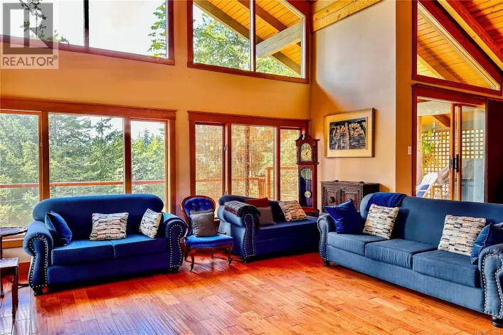 784 Cliffe Rd, Quadra Island