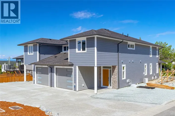 784 Russell Rd, Ladysmith