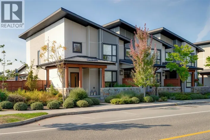 7864 Lochside Dr, Central Saanich