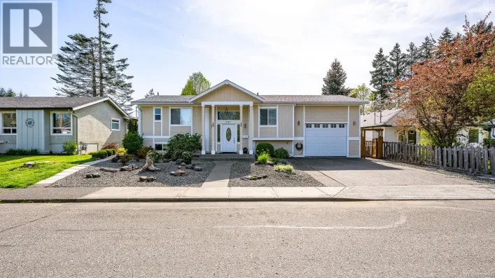 787 Stewart Ave, Courtenay