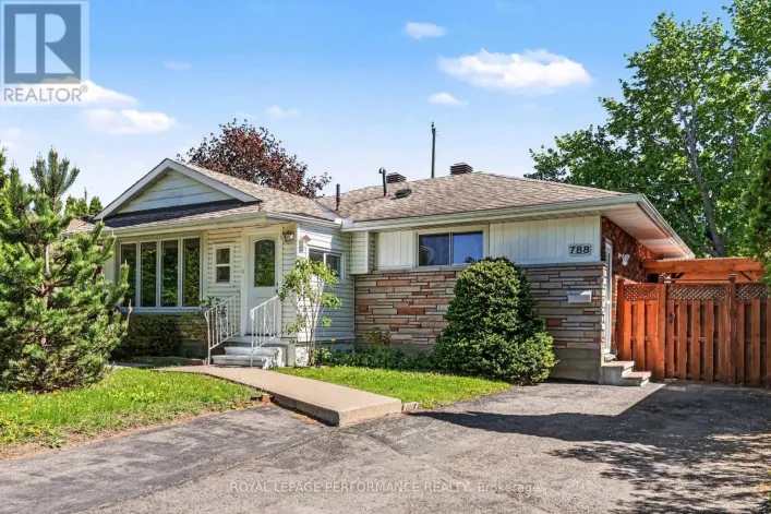 788 DICKENS AVENUE, Ottawa