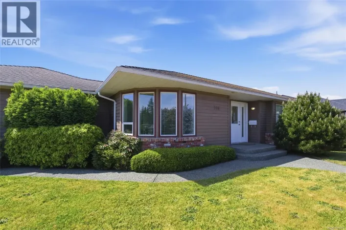 788 Stanhope Rd, Parksville
