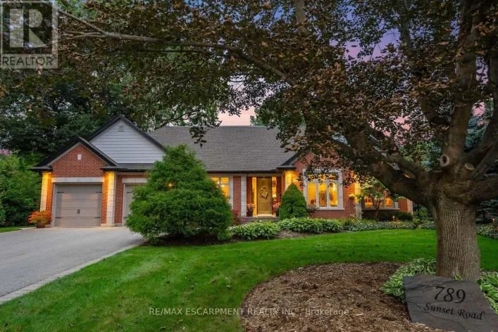 789 SUNSET ROAD, Burlington