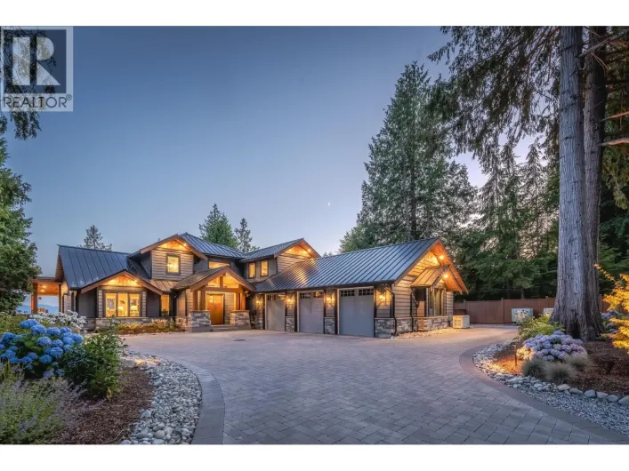 7891 REDROOFFS ROAD, Halfmoon Bay