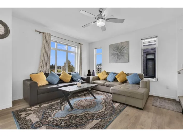 79 15255 SITKA DR DRIVE, Surrey