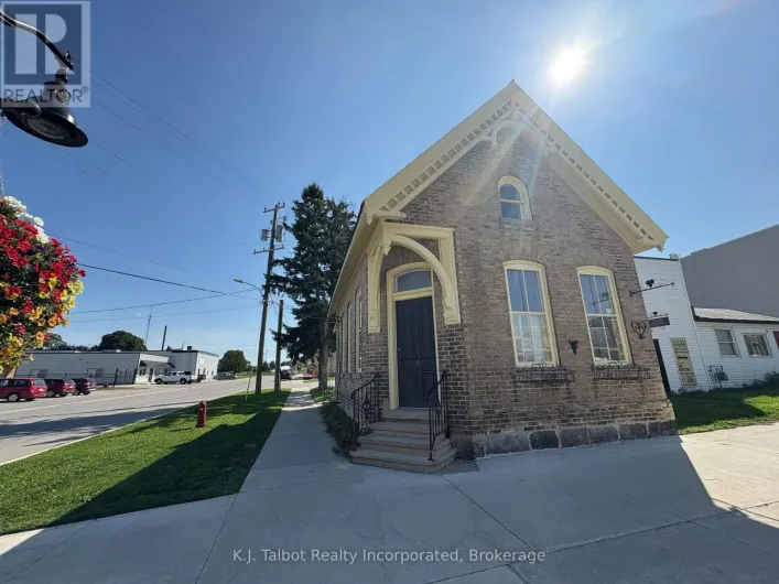 79 ALBERT STREET, Central Huron